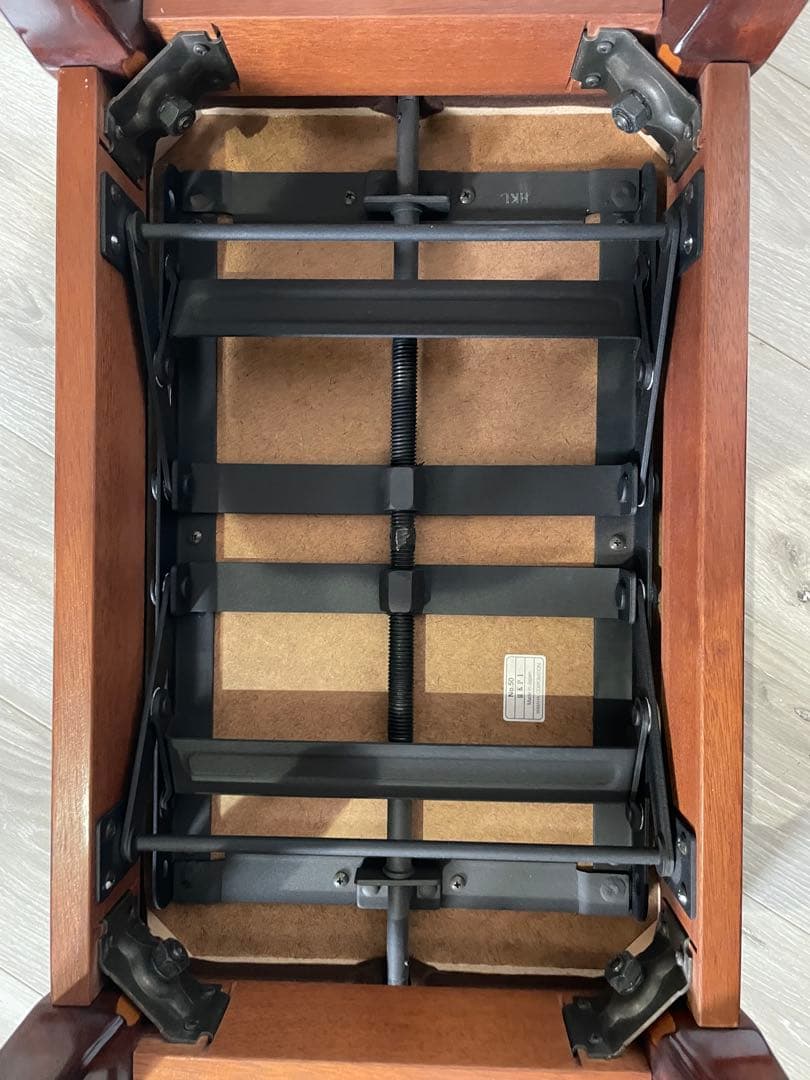 中古美品.ヤマハピアノ付属椅子木目猫脚.No50