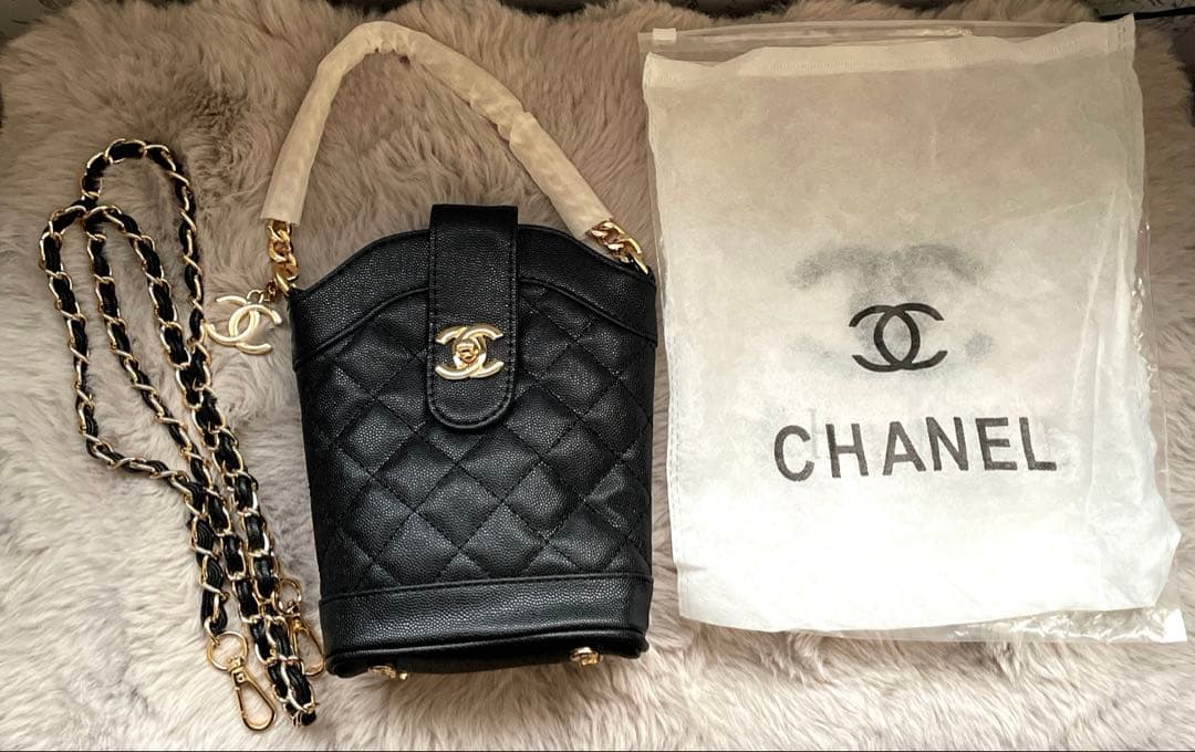 CHANEL キルティング　チェーン　ショルダーバッグ