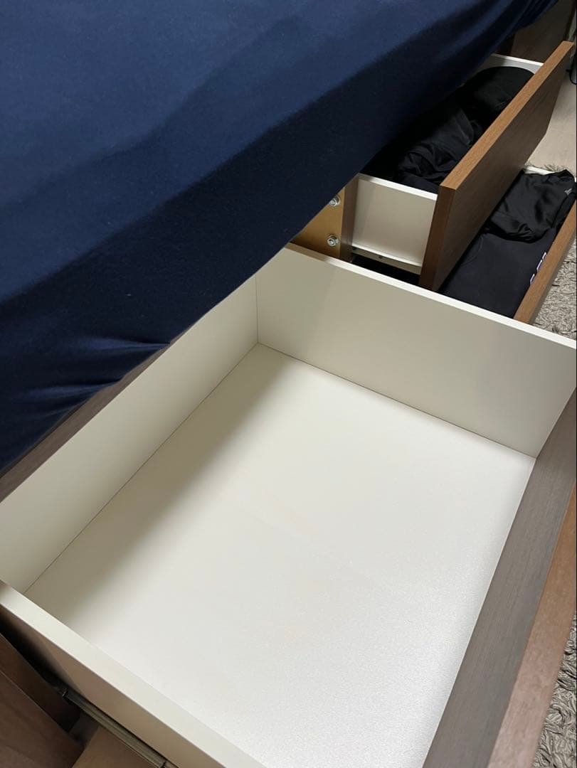 引き取りに来て下さる方限定です。 神戸三ノ宮まで。 ニトリのベッド