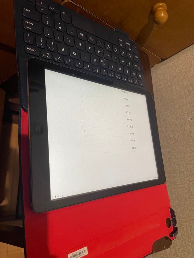 iPad Air 第一世代 9.7インチ 16GB キーボードケース付き