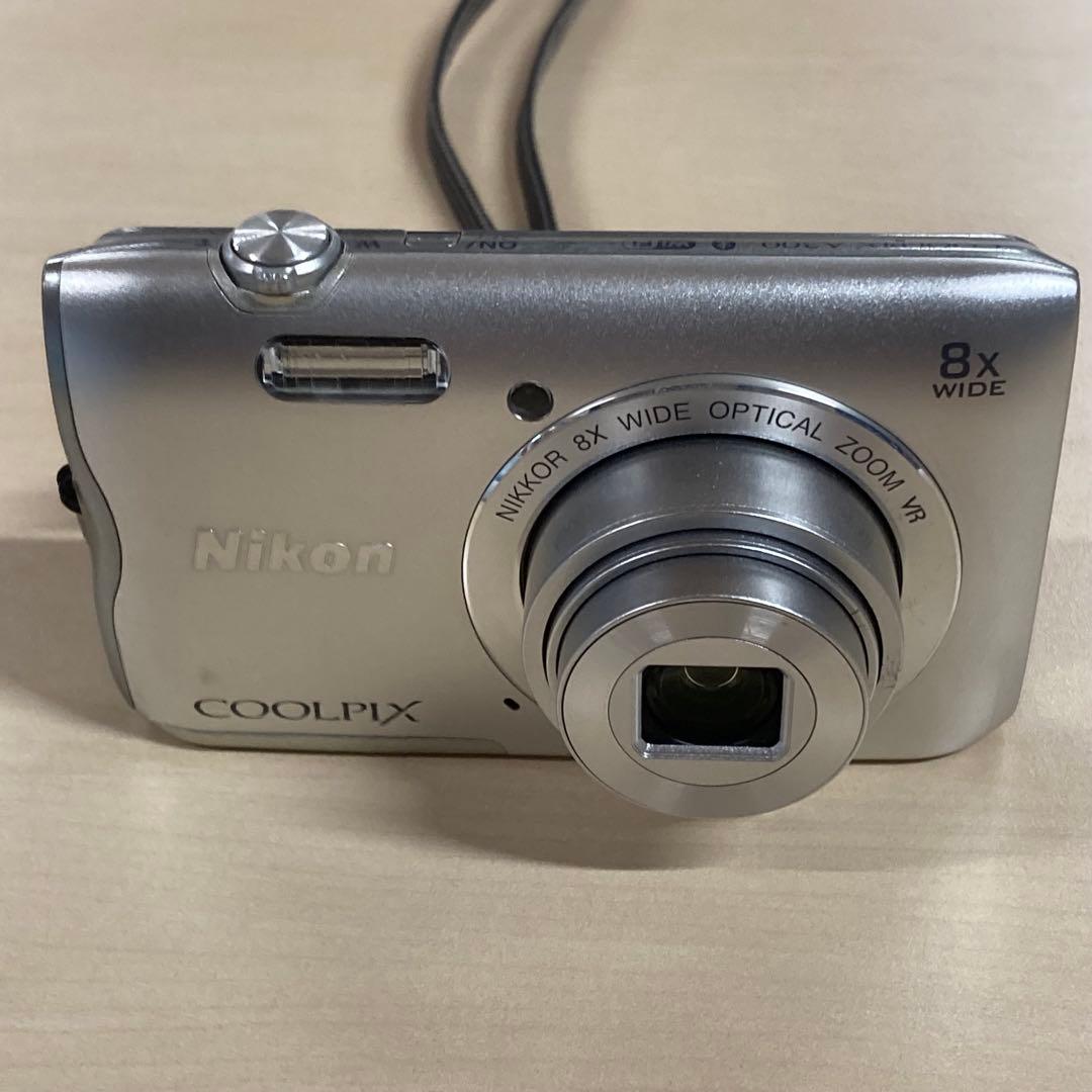 NIKON COOLPIX A300 デジカメ 本体　ジャンク
