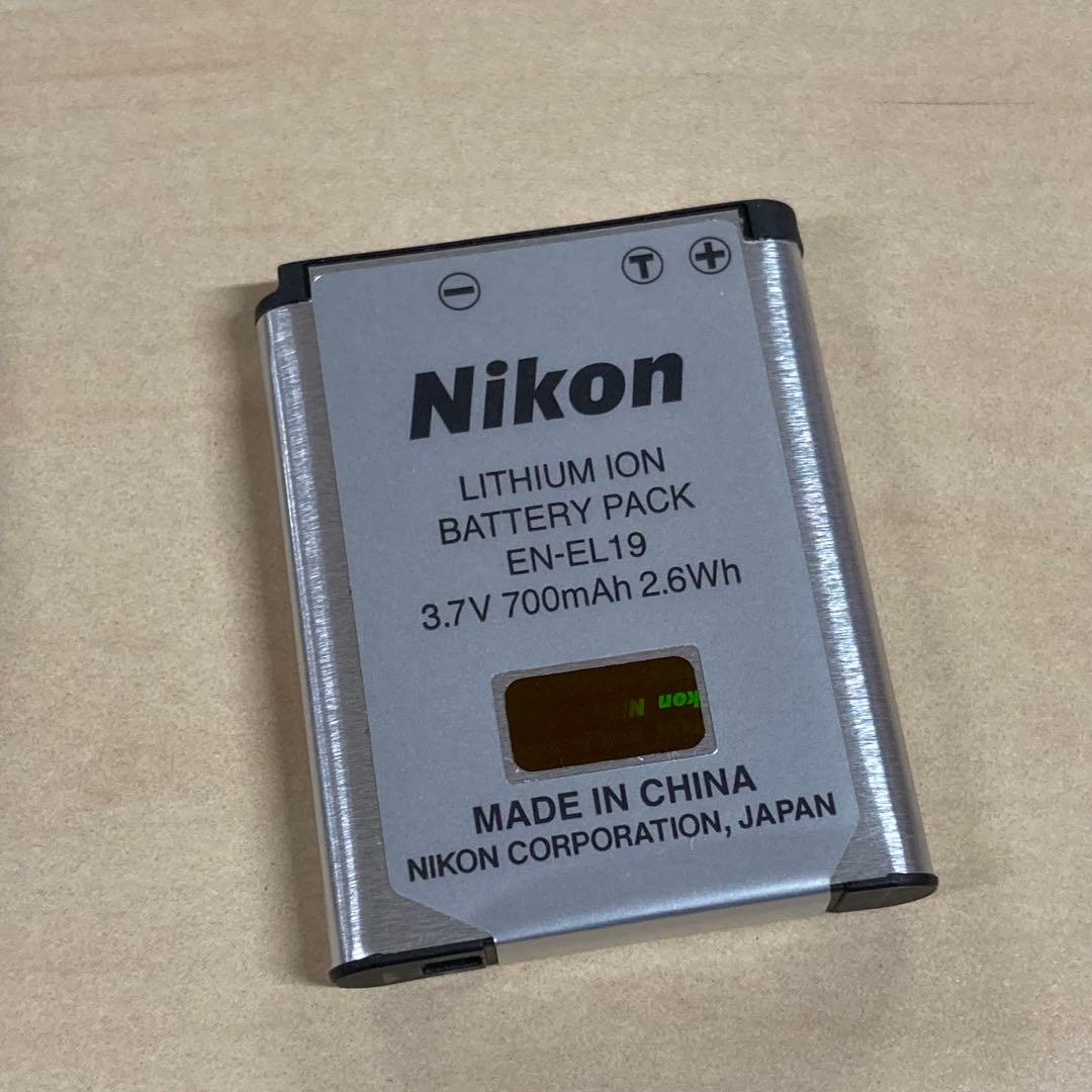 NIKON COOLPIX A300 デジカメ 本体　ジャンク