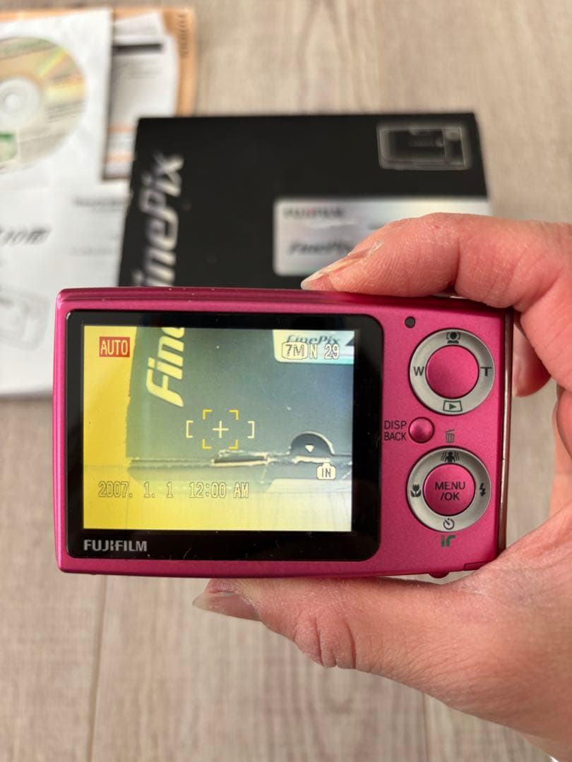 デジタルカメラ FUJIFILM fine pix z10fg