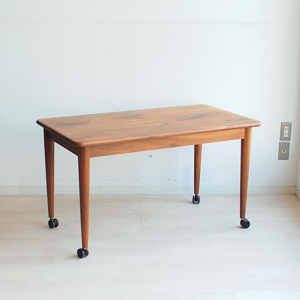 ウォールナット無垢材 ワークデスク キャスター付き 高さ62cm 低め 北欧