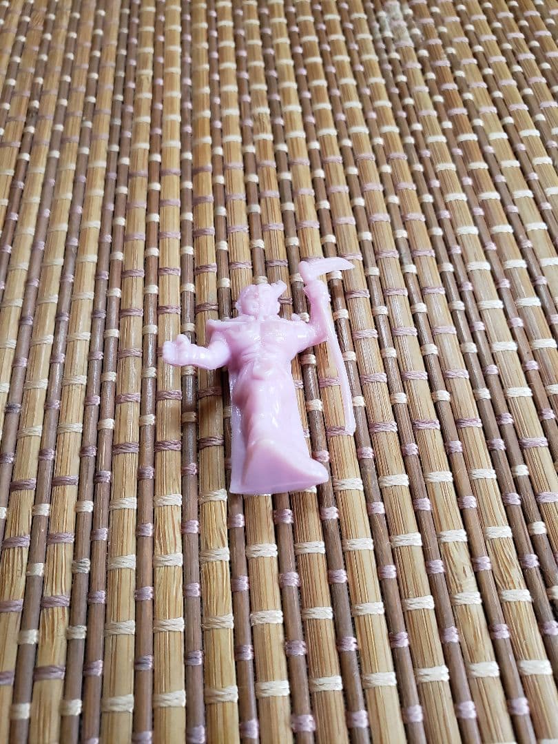 ロッテ　ネクロスの要塞消しゴム6弾ネクロス　カード未切り