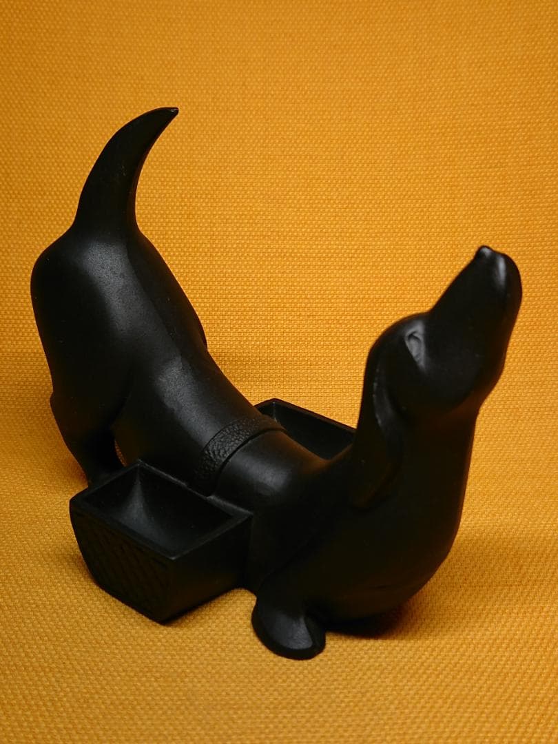 【美品】犬　ダックスフント　金属　置物　インテリア　工芸品　美術品　A1314