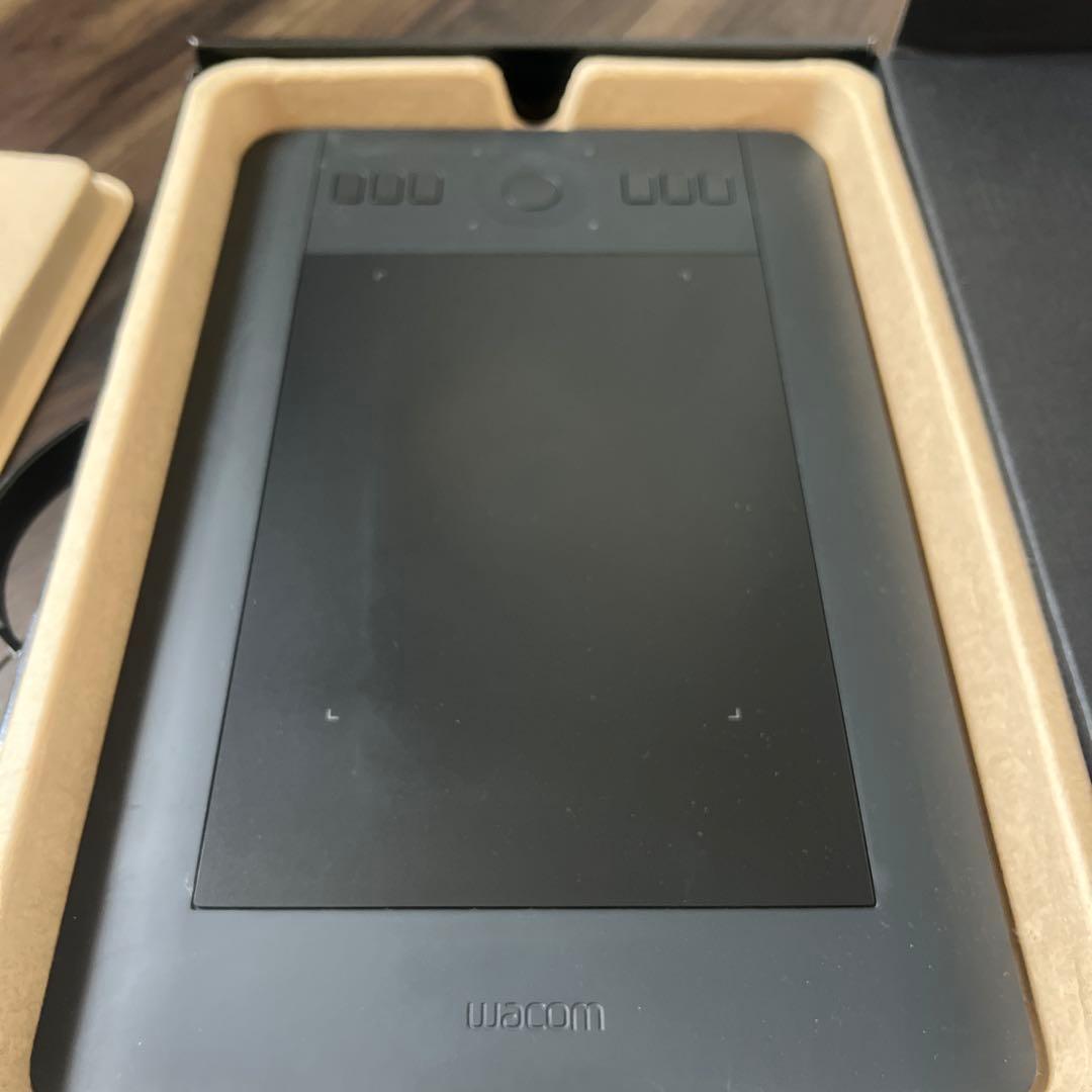 Wacom INTUOS pro クリエイティブペンタブレット