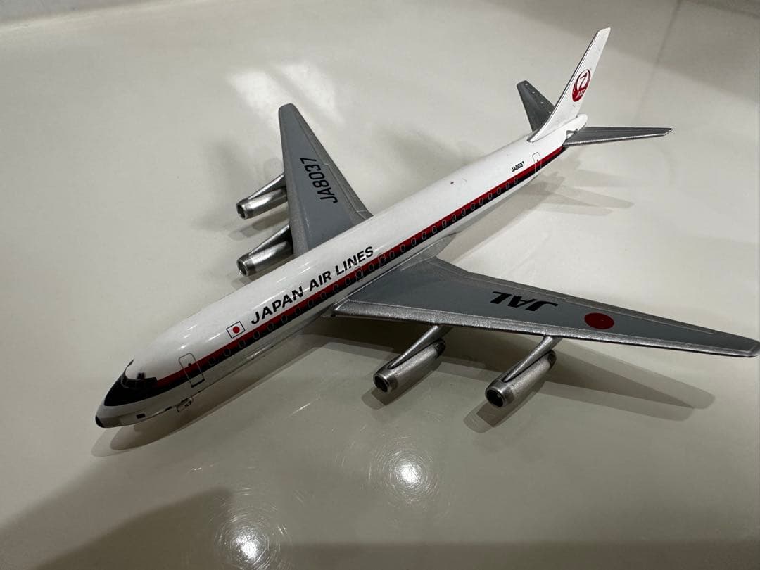 Your Craftmanの1/400 JAL Cargo DC8-62模型