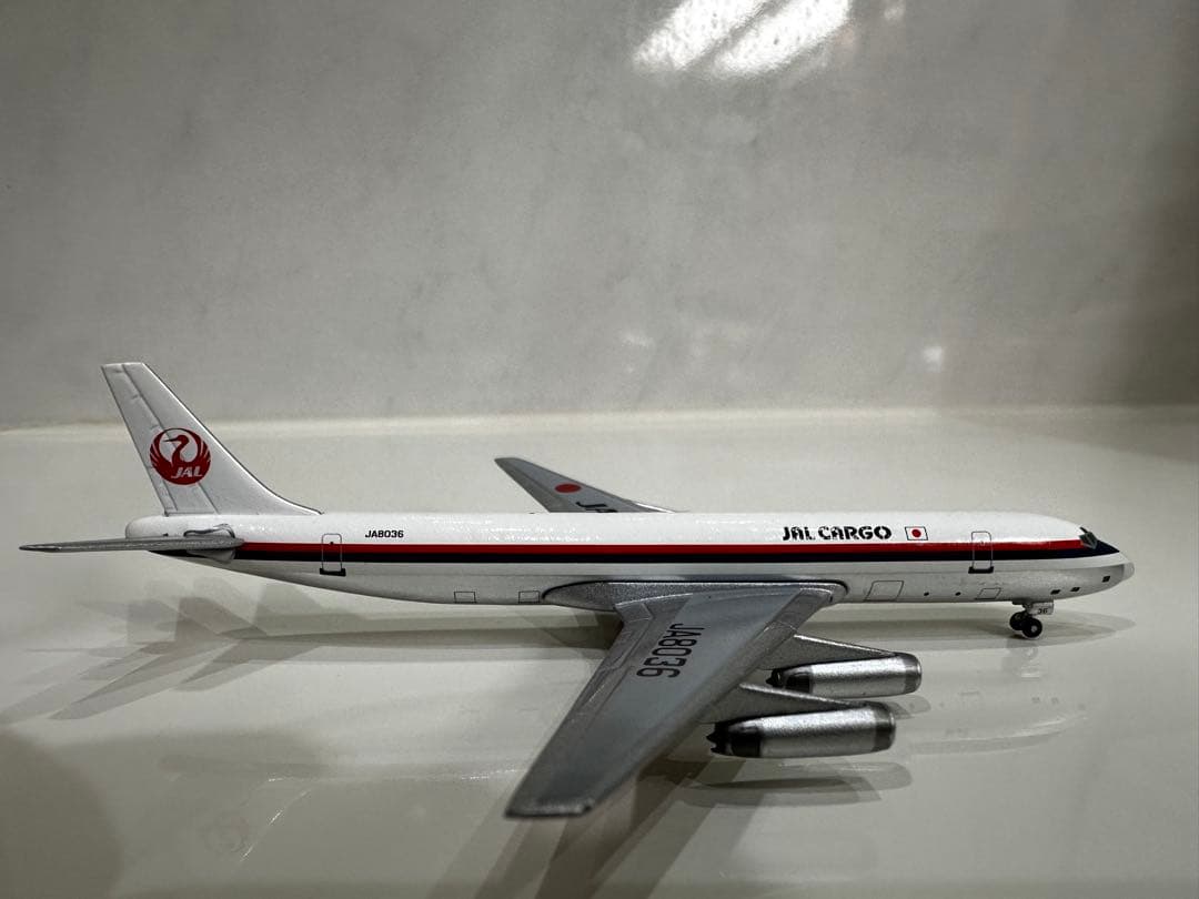 Your Craftmanの1/400 JAL Cargo DC8-62模型