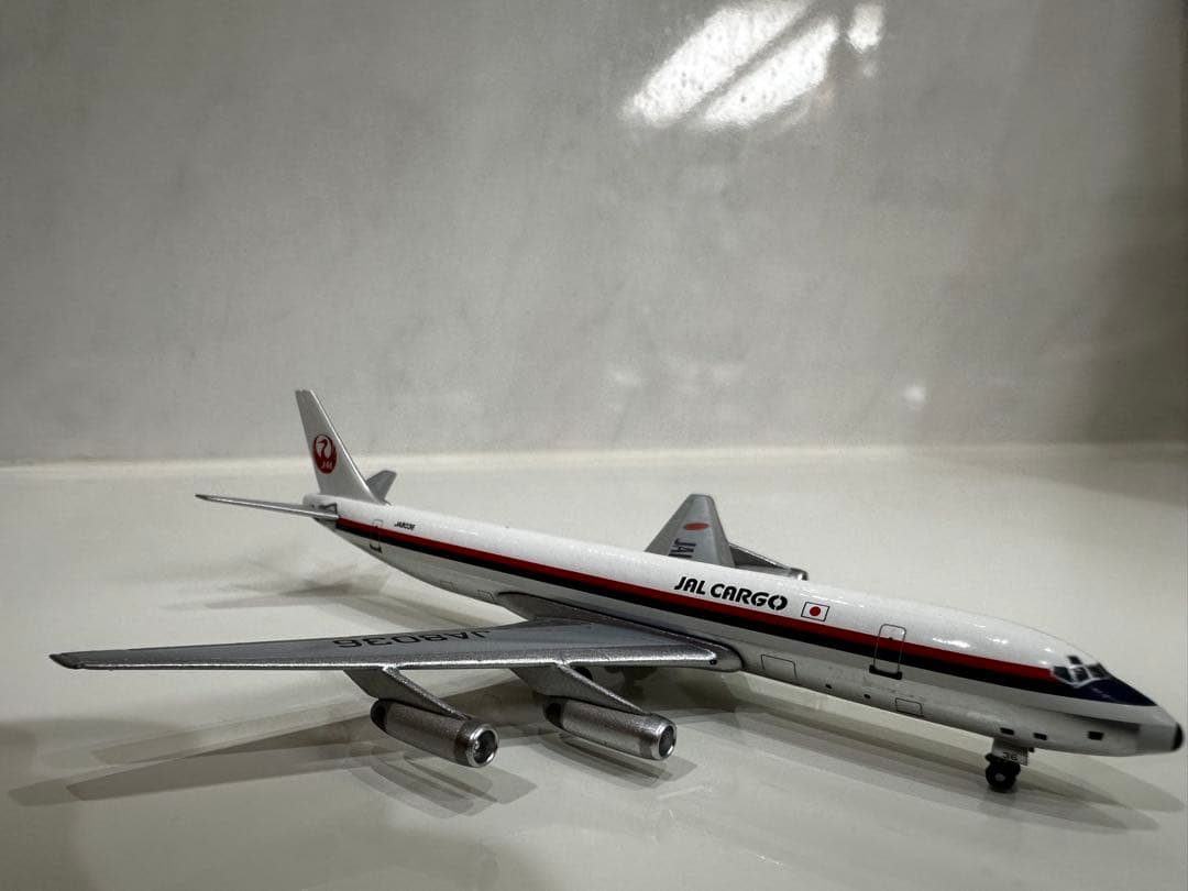 Your Craftmanの1/400 JAL Cargo DC8-62模型