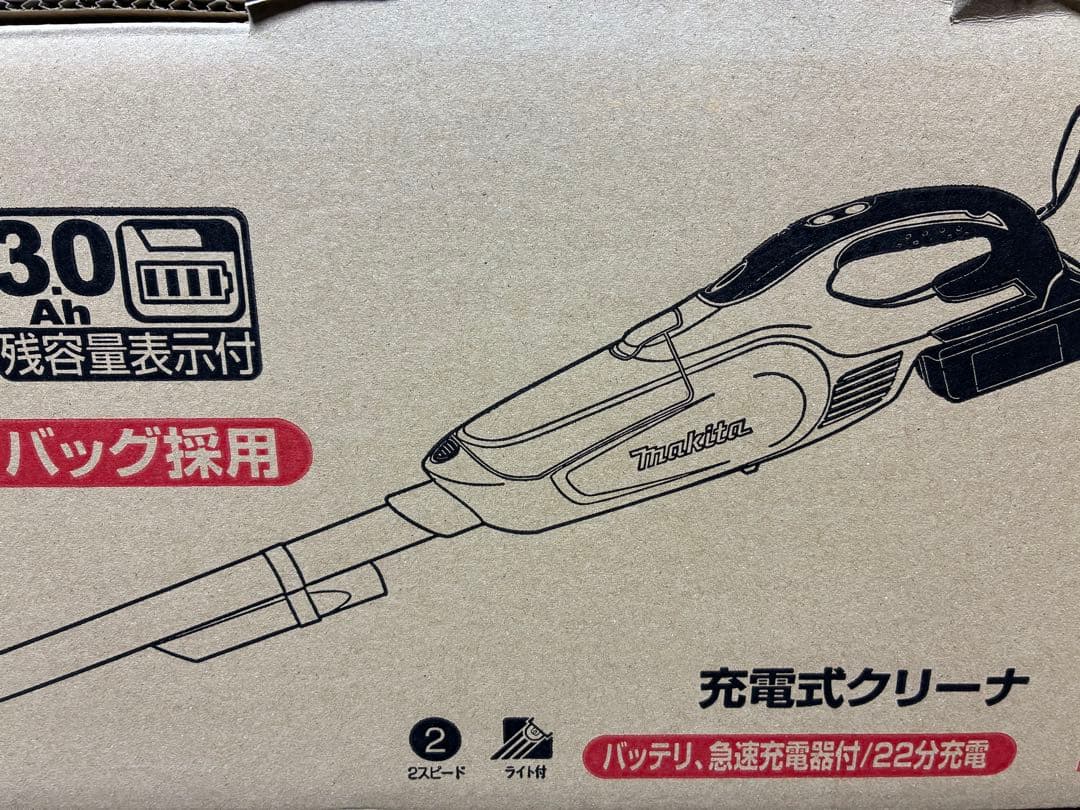 新品　マキタ CL182FDRFW 充電式クリーナー　バッテリー充電器つき