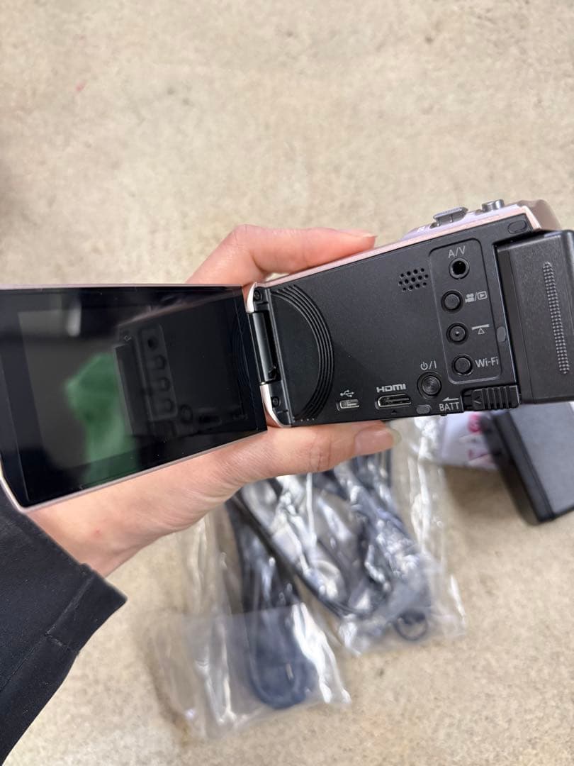 新品未使用 Panasonic HC-V550M ビデオカメラ 本体