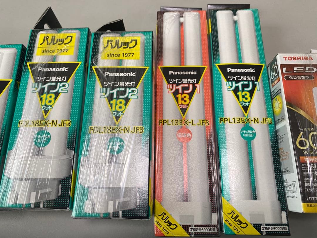 蛍光灯・LED電球 まとめ売り（パナソニック・東芝・HotaluX）希少計29点