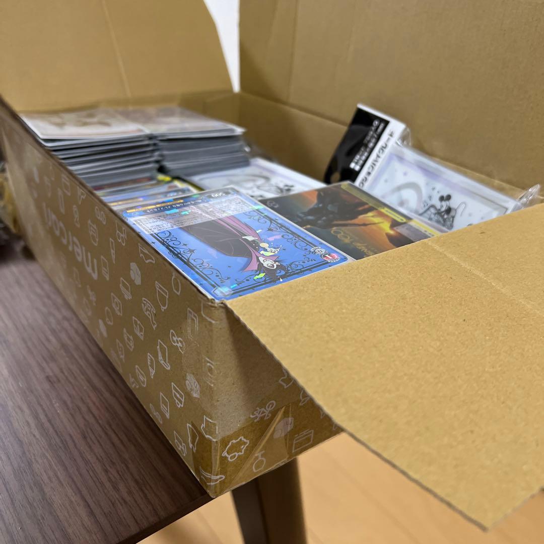 ヴァイシュツヴァルツ　ディズニー100 カード　箔押しカード入り