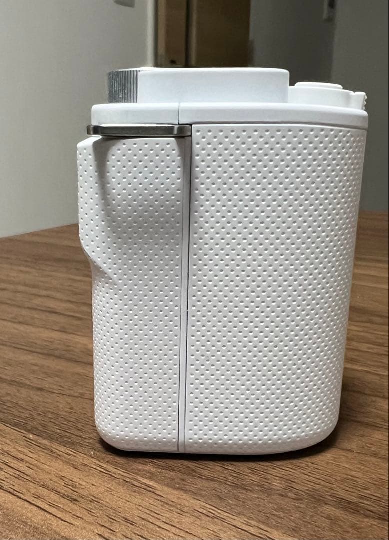 【美品】SONY ZV-E10 ホワイト ミラーレスカメラ 本体 三脚付き