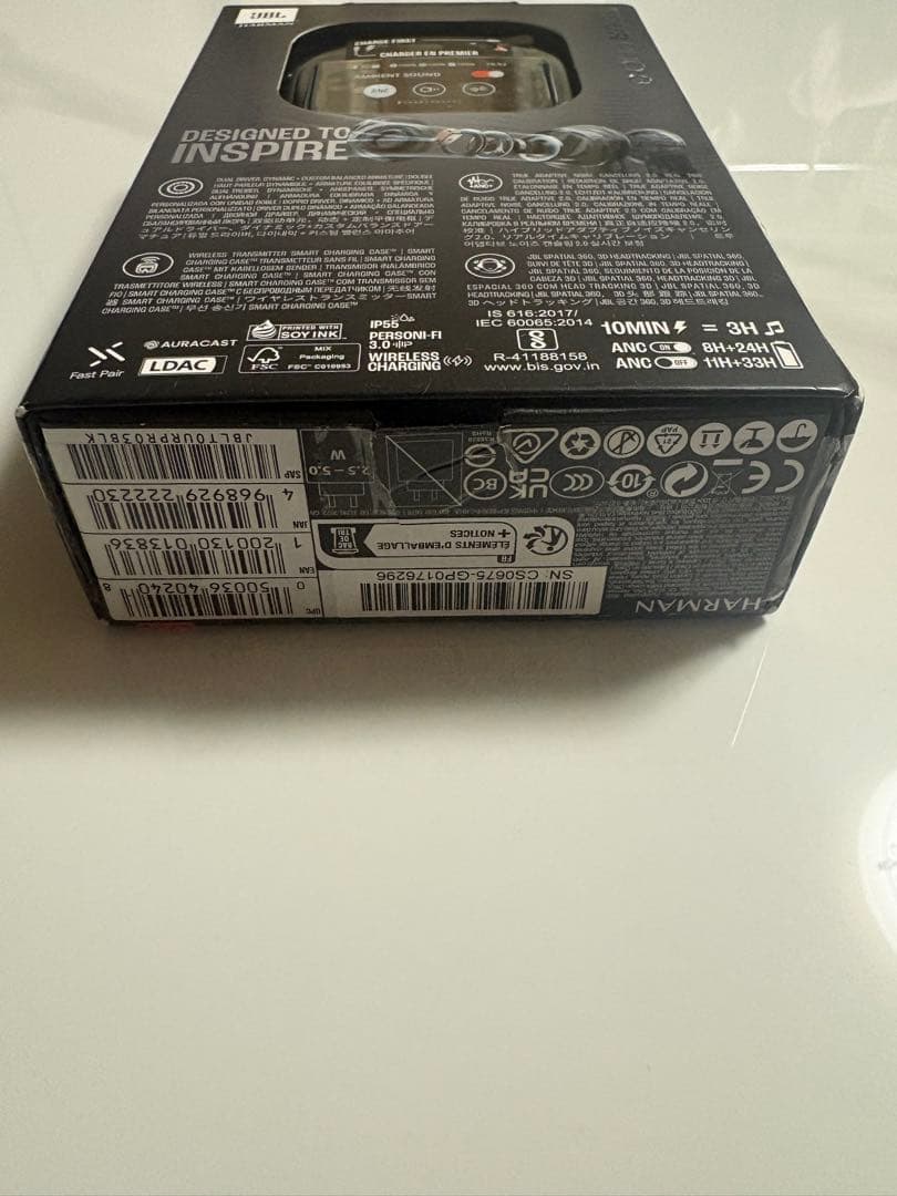 JBL TOUR PRO 3 ワイヤレスイヤホン　ケース付き