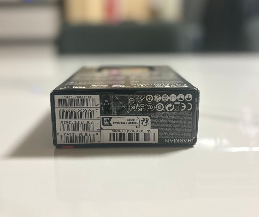JBL TOUR PRO 3 ワイヤレスイヤホン　ケース付き
