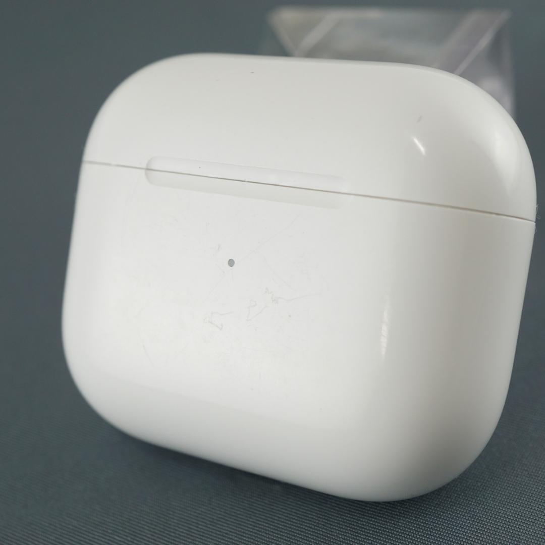 Apple AirPods 第三世代 USED美品 ワイヤレスイヤホン海外モデル