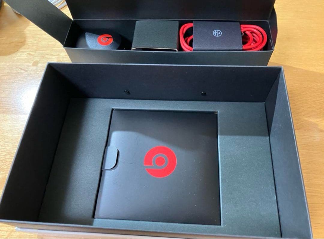 Beats Pill ワイヤレススピーカー レッド 専用ケース 箱付き