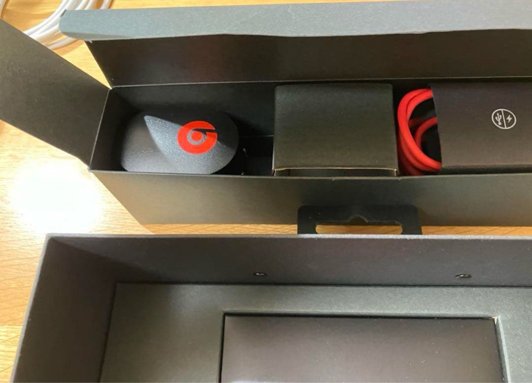 Beats Pill ワイヤレススピーカー レッド 専用ケース 箱付き