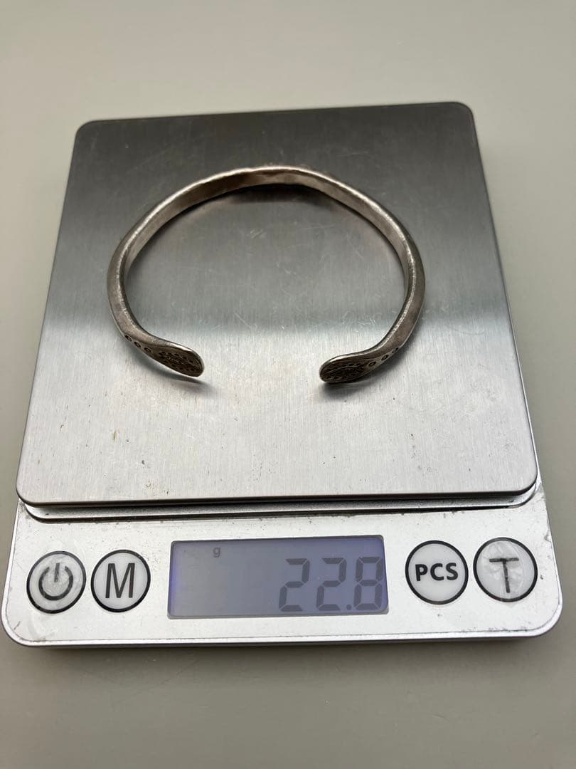 バングル　ハンドメイド　彫刻　魚 磁石につかない
