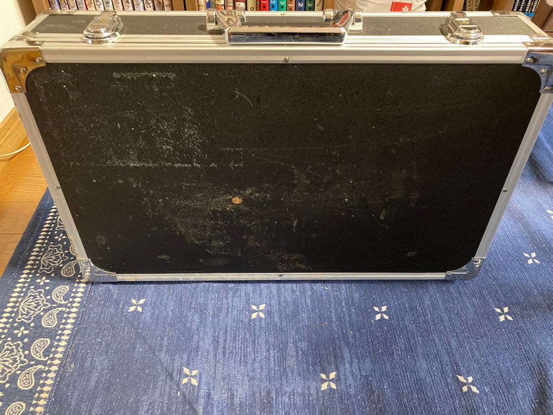 BOSS GT-8 マルチエフェクター ケース、純正アダプタ、説明書付き