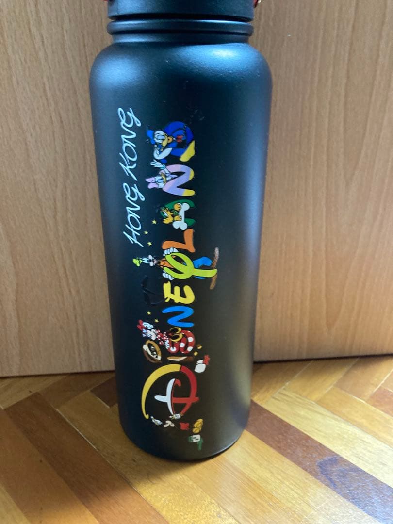 新品未使用、香港ディズニー ステンレス製水筒 1100ml