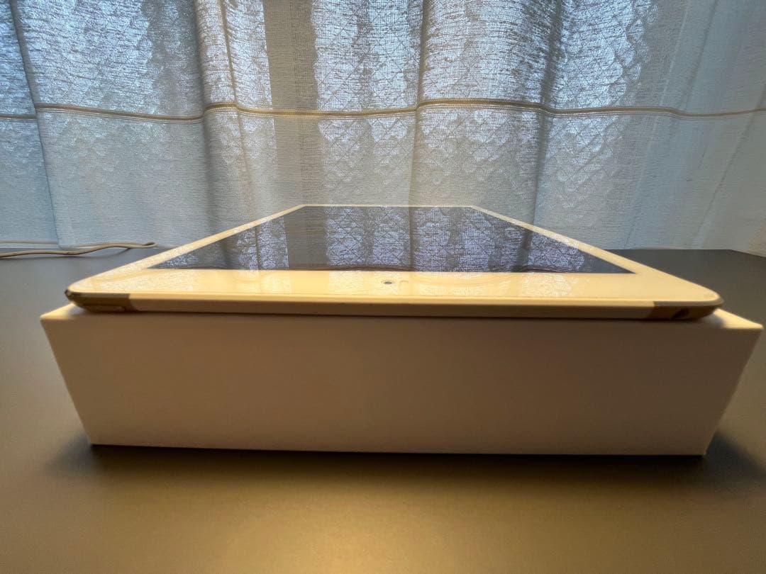 iPad本体 iPad Air2 Wi-Fi Cellular 64GB Gold