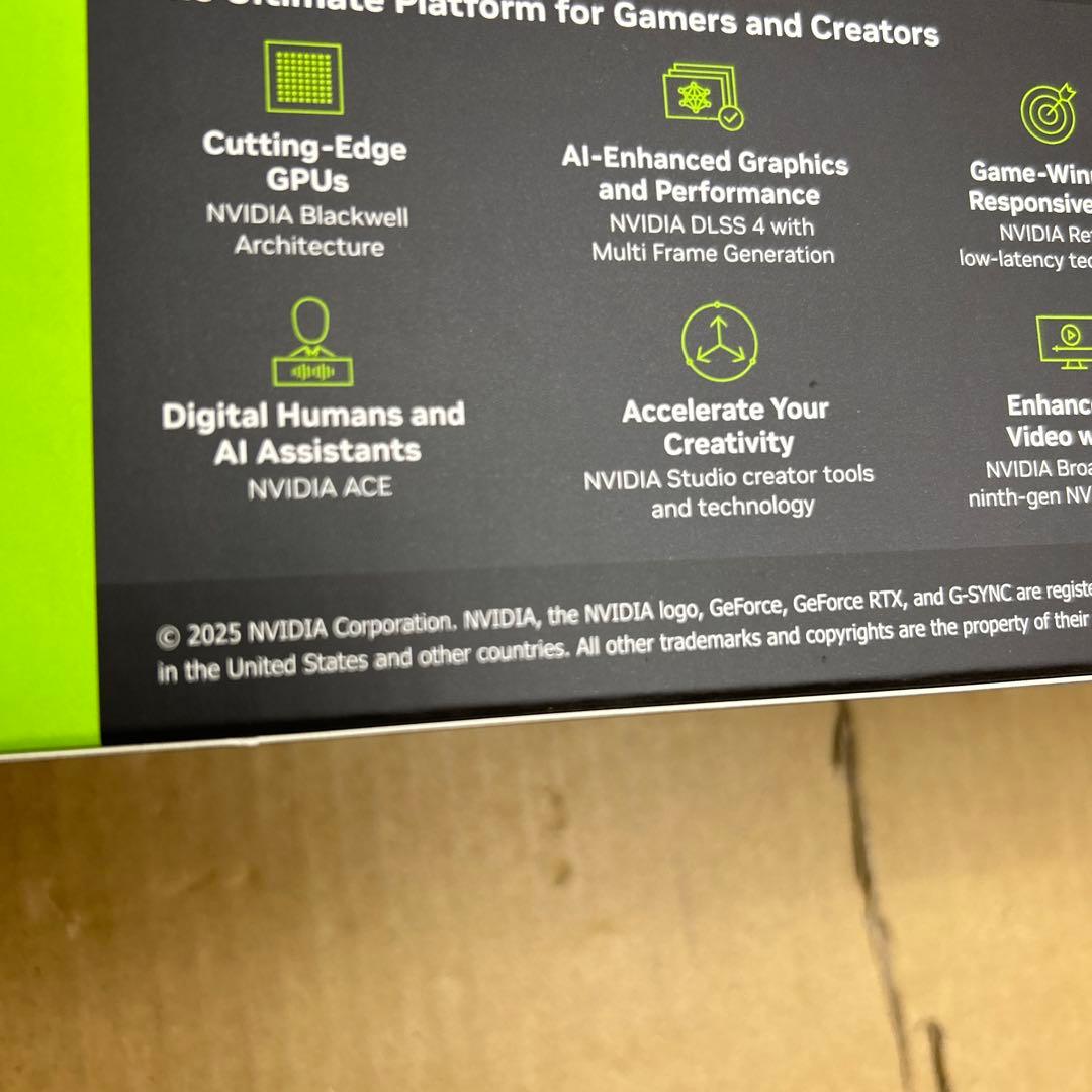 グラフィックボード・グラボ・ビデオカード ASUS TUF Gaming GeForce RTX 5070 Ti 16GB