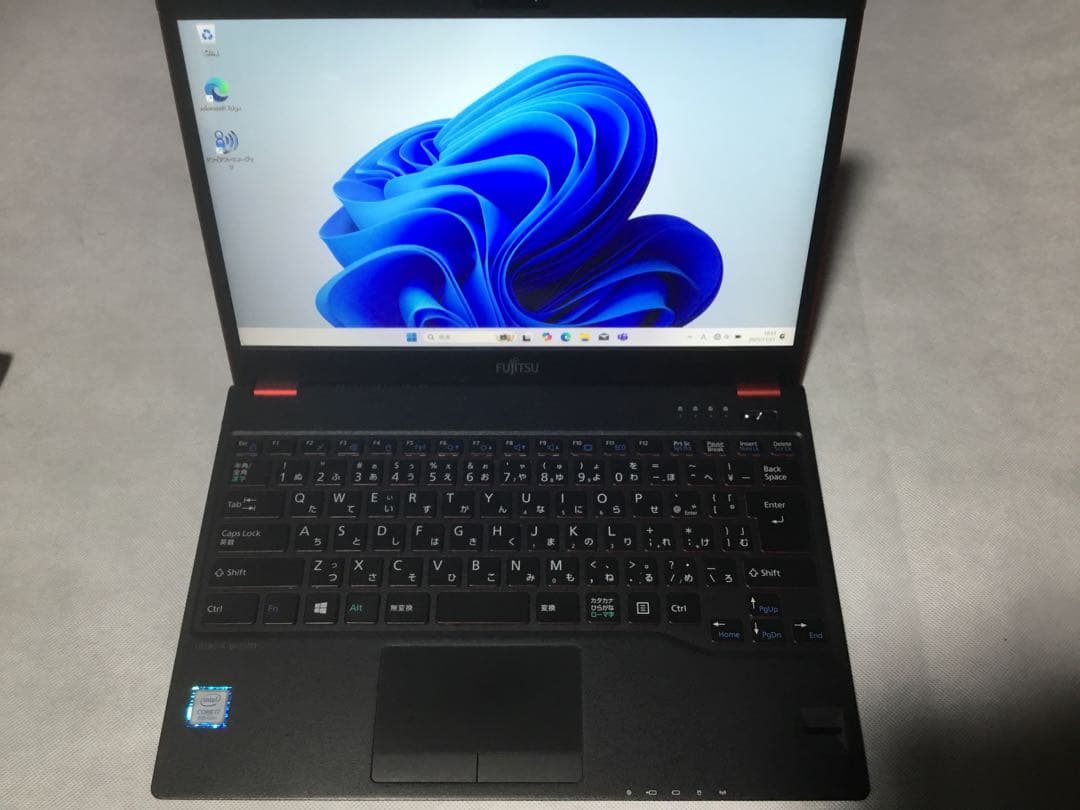 LIFEBOOK UH75/B3. 美品