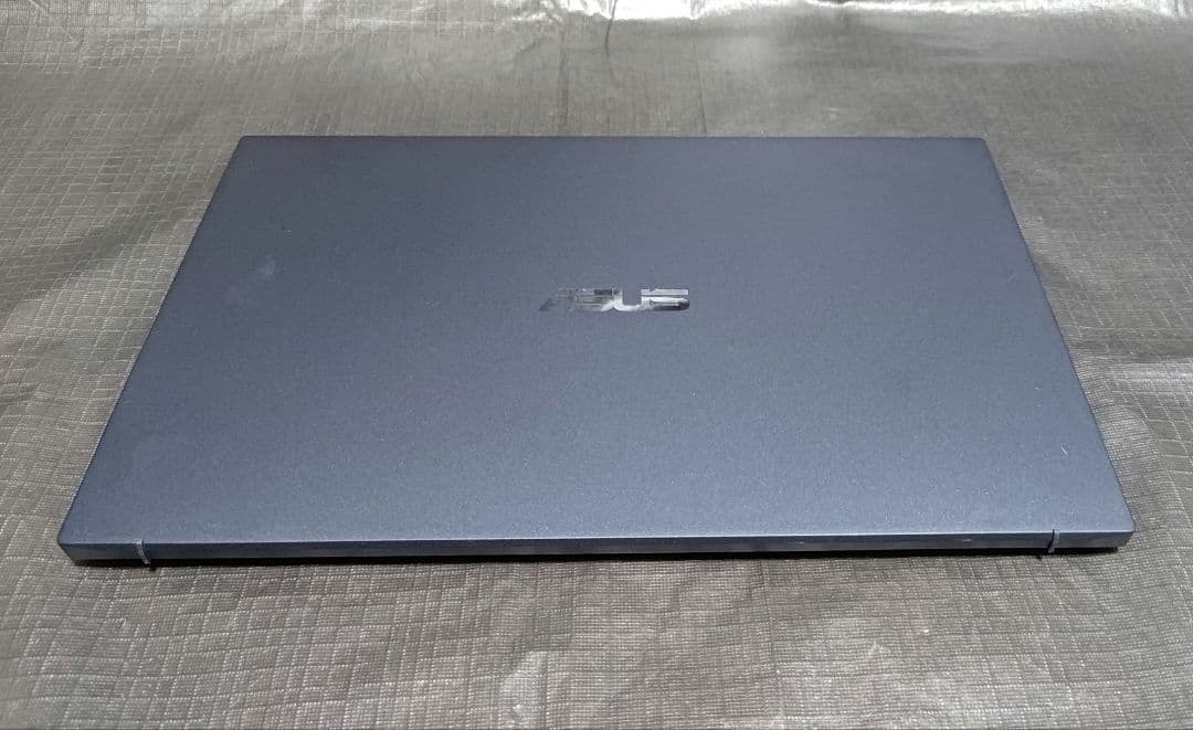 （ジャンク）ASUSノートパソコンExpertBook B9 SSDなし