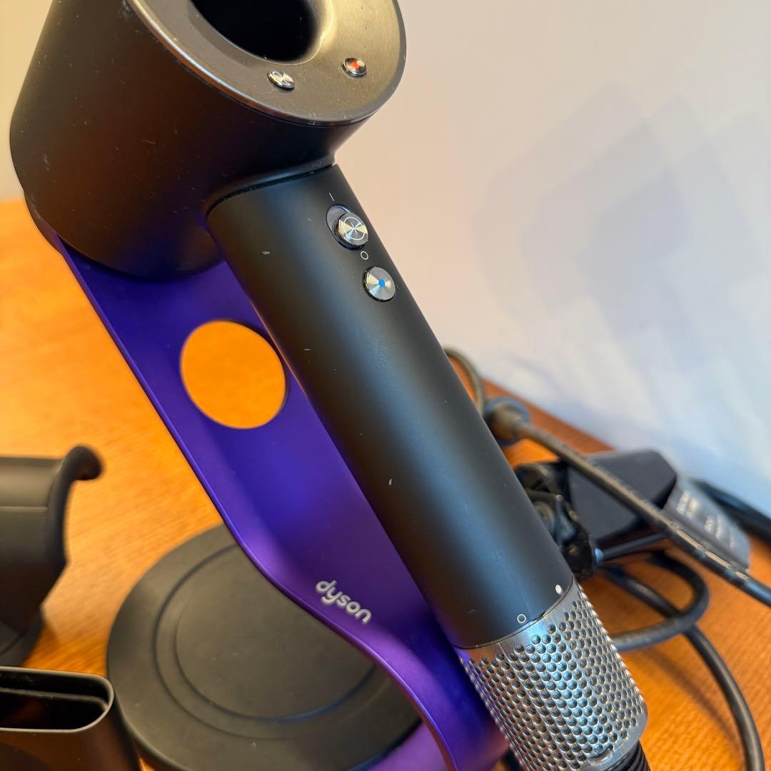 Dyson HD08 ヘアドライヤー スタンド付き