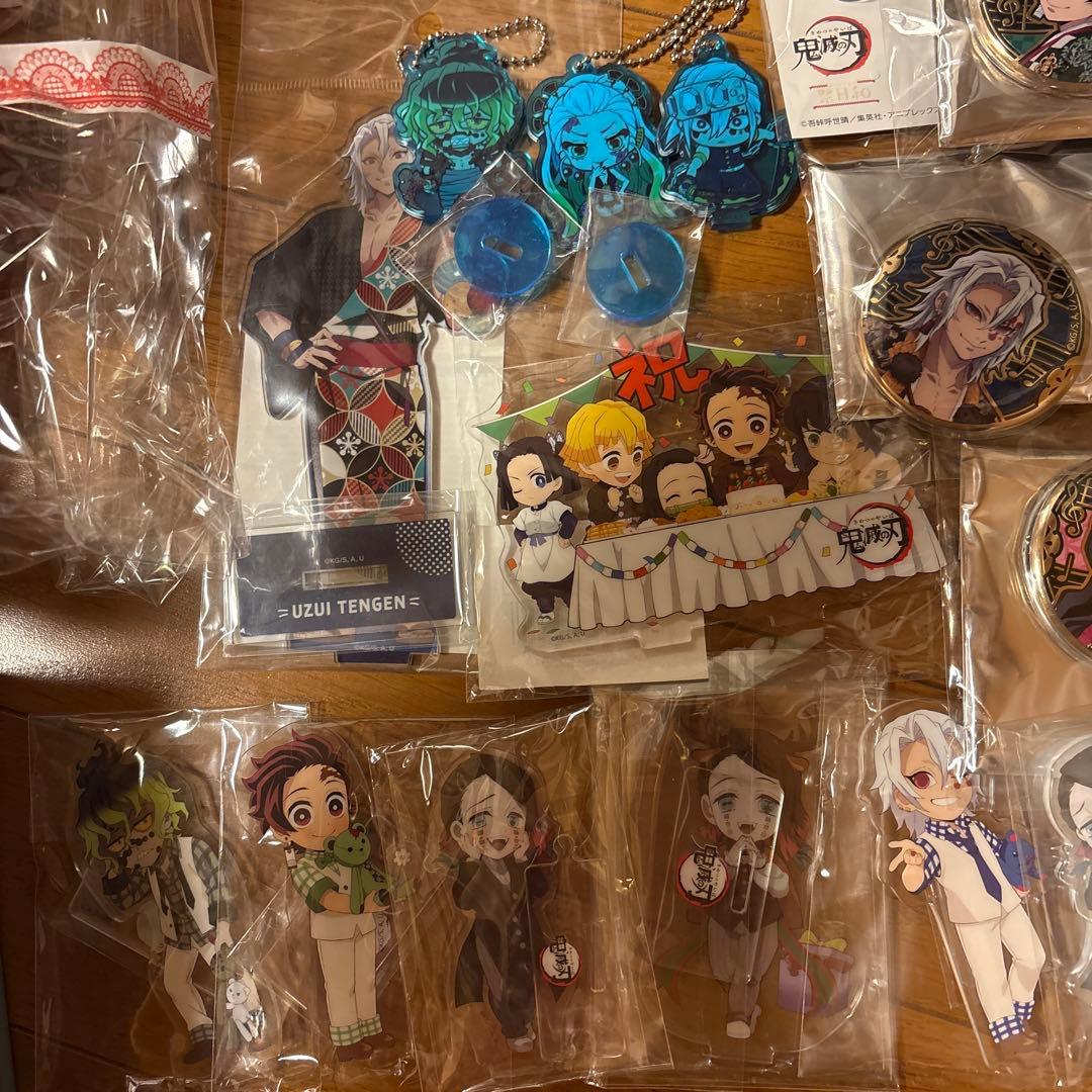 鬼滅の刃　鬼滅の奏レリーフ缶バッジ　グッズ　セット