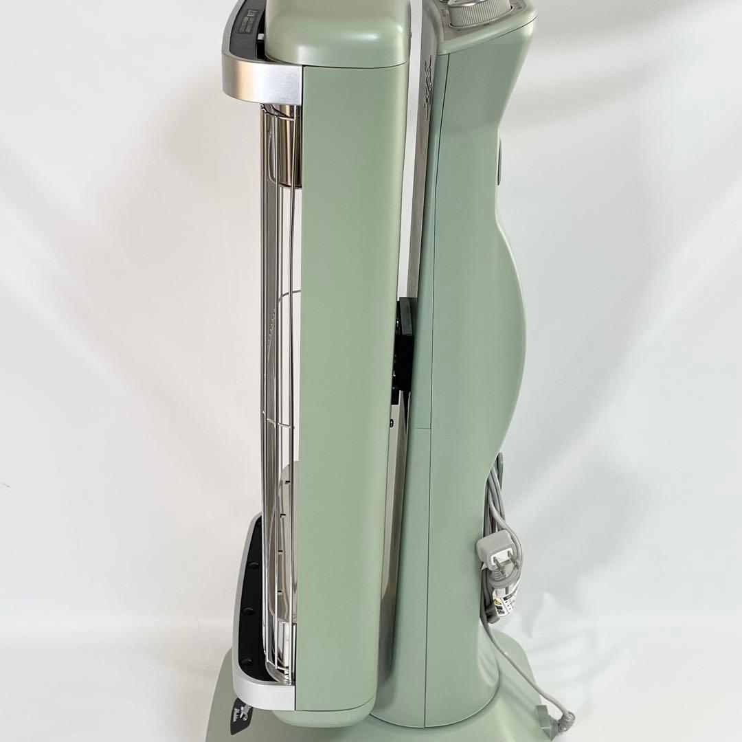 【美品】ALADDIN アラジン 遠赤グラファイトヒーター 超速暖　2018年製