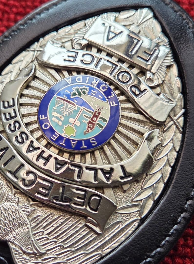 米国ポリスバッジ【TALLAHASSEE POLICE】PF製バッジホルダー付き