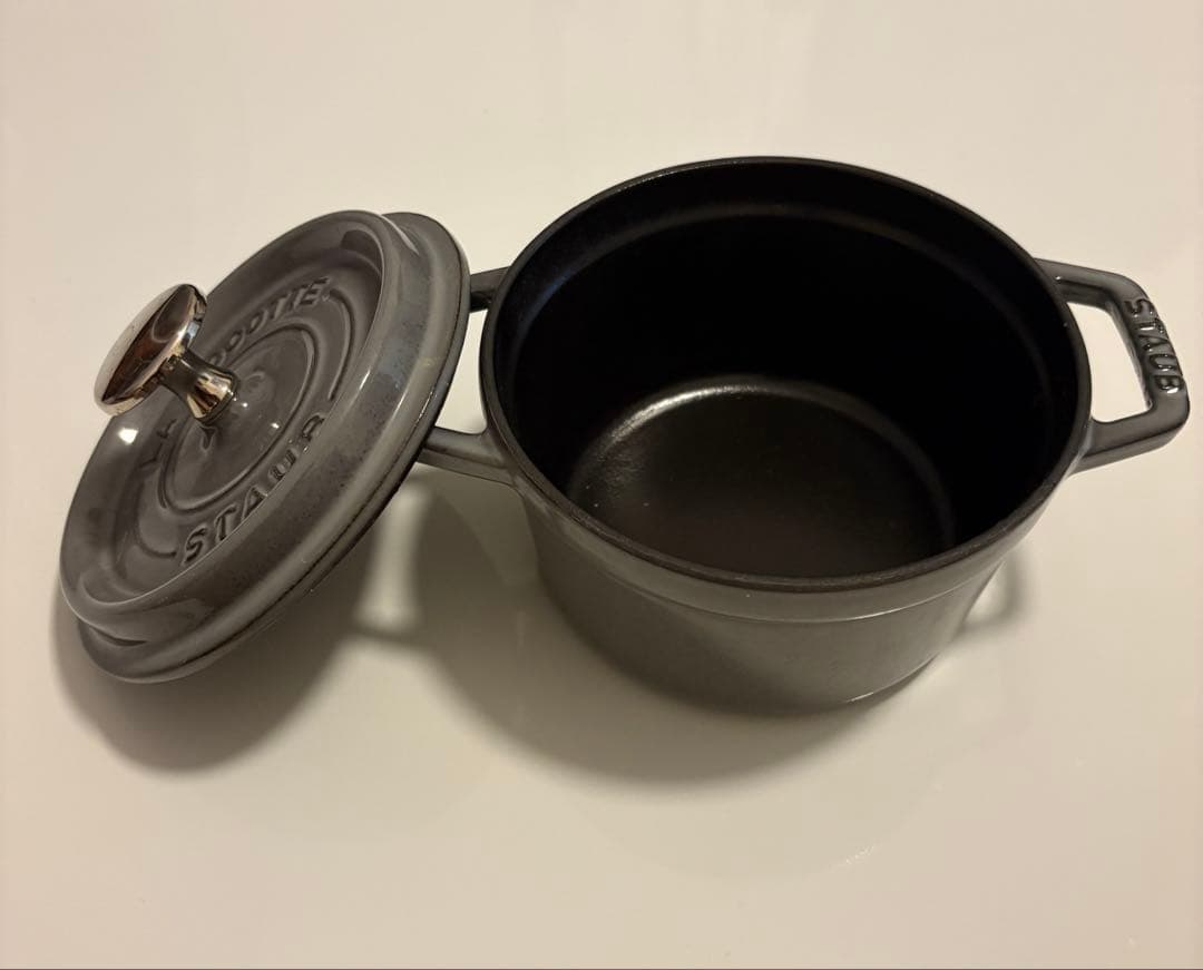 staub ストウブ 「 ピコ ココット ラウンド グレー 14cm 」