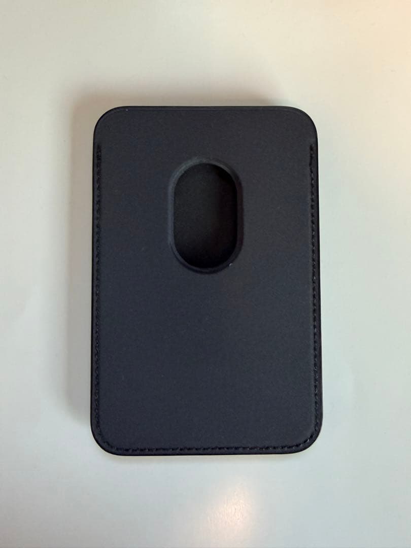 MagSafe対応iPhoneファインウーブンウォレット – ブラック