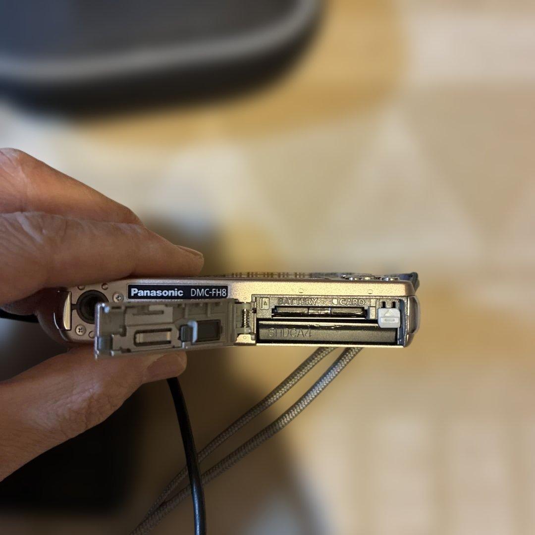動作確認済み　Panasonic DMC-FH8 コンパクトデジタルカメラ