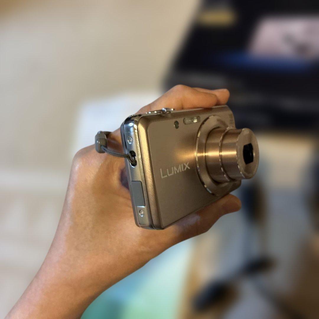 動作確認済み　Panasonic DMC-FH8 コンパクトデジタルカメラ