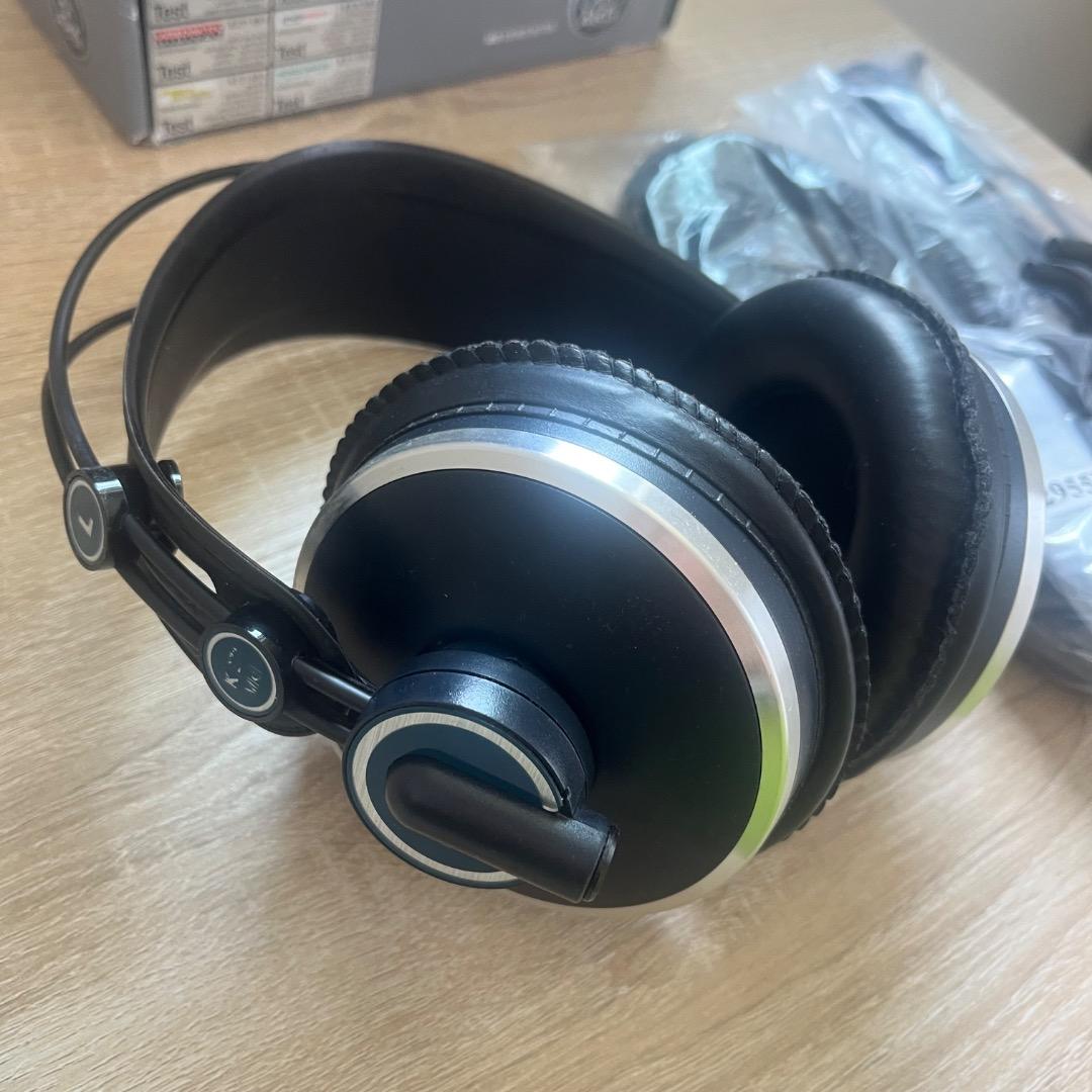 AKG K271 MK2 密閉型モニターヘッドホン