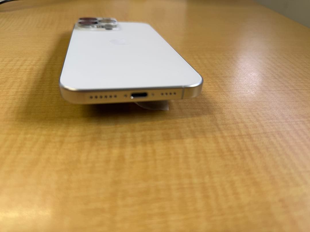 超美品！ iPhone 16 Pro MAX 256GB ホワイト