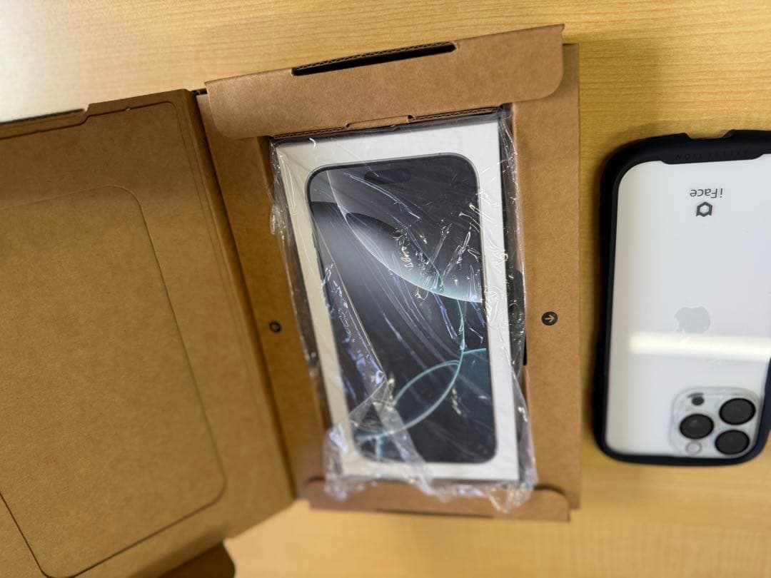 超美品！ iPhone 16 Pro MAX 256GB ホワイト
