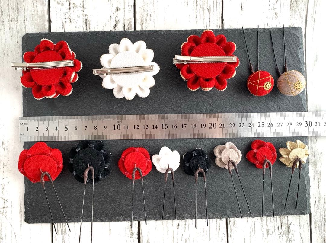 髪飾り315成人式　卒業式　袴　結婚式　七五三 つまみ細工　和装　クリップ