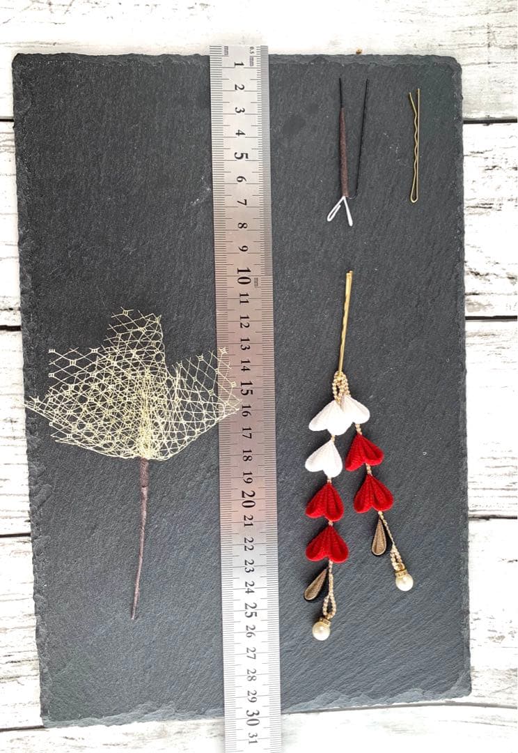 髪飾り315成人式　卒業式　袴　結婚式　七五三 つまみ細工　和装　クリップ