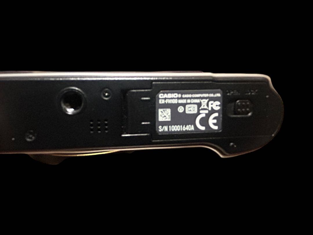 現状品　カシオ　デジタルカメラ　EX-FH100 付属品一部あり