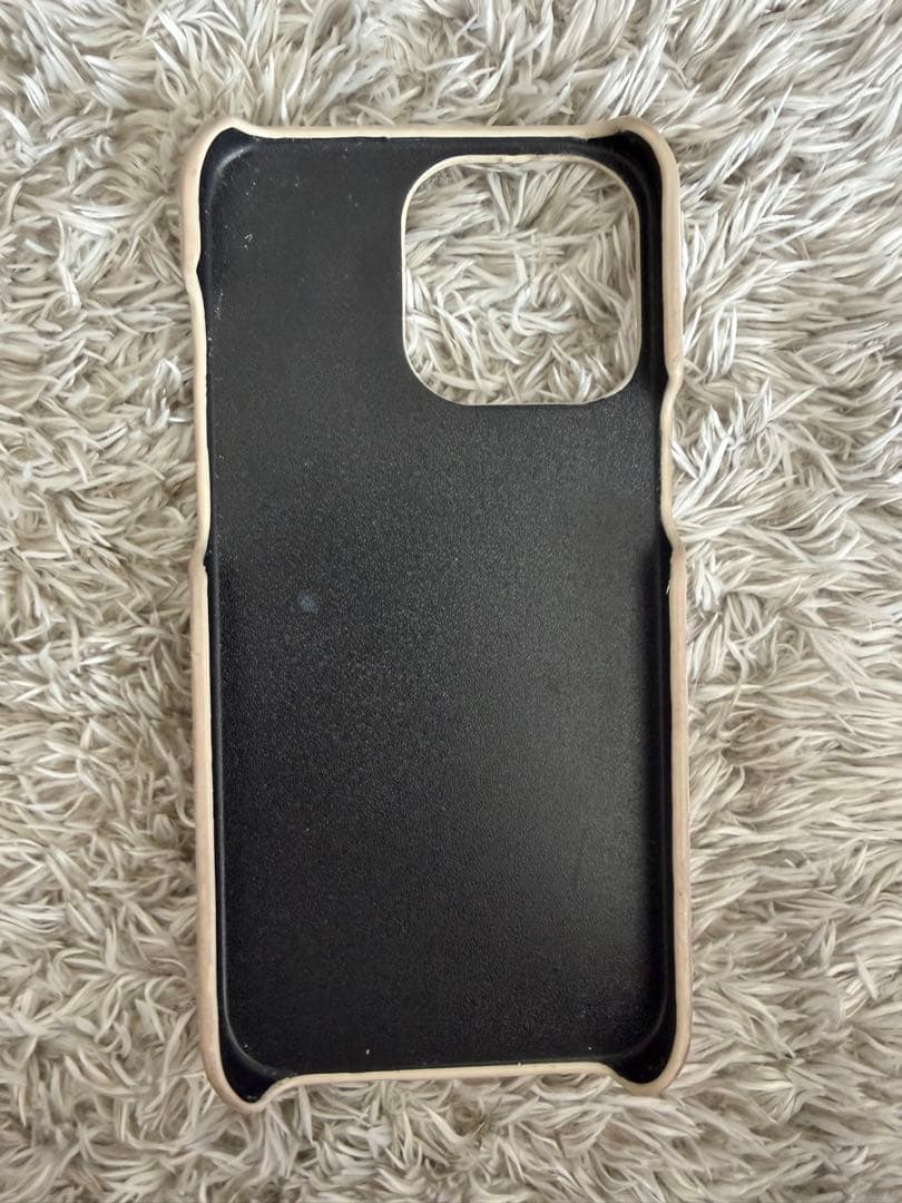 ダーリッチ ホワイト キルティング iPhoneケース 15ProMax