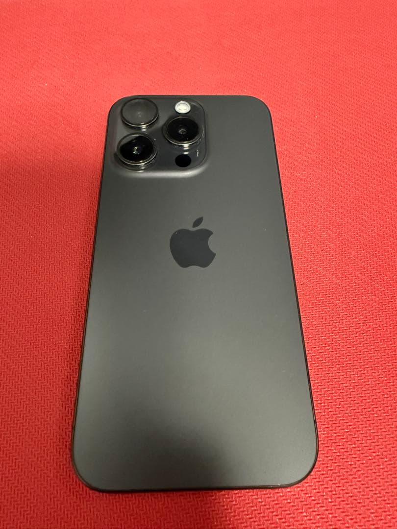 ジャンク iPhone 15 Pro 256GB スペースブラック 本体