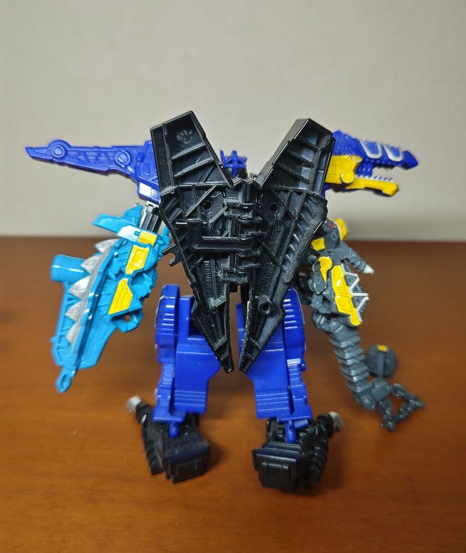 食玩ミニプラ　獣電戦隊キョウリュウジャー　 組立済品　バラ売り不可　ジャンク