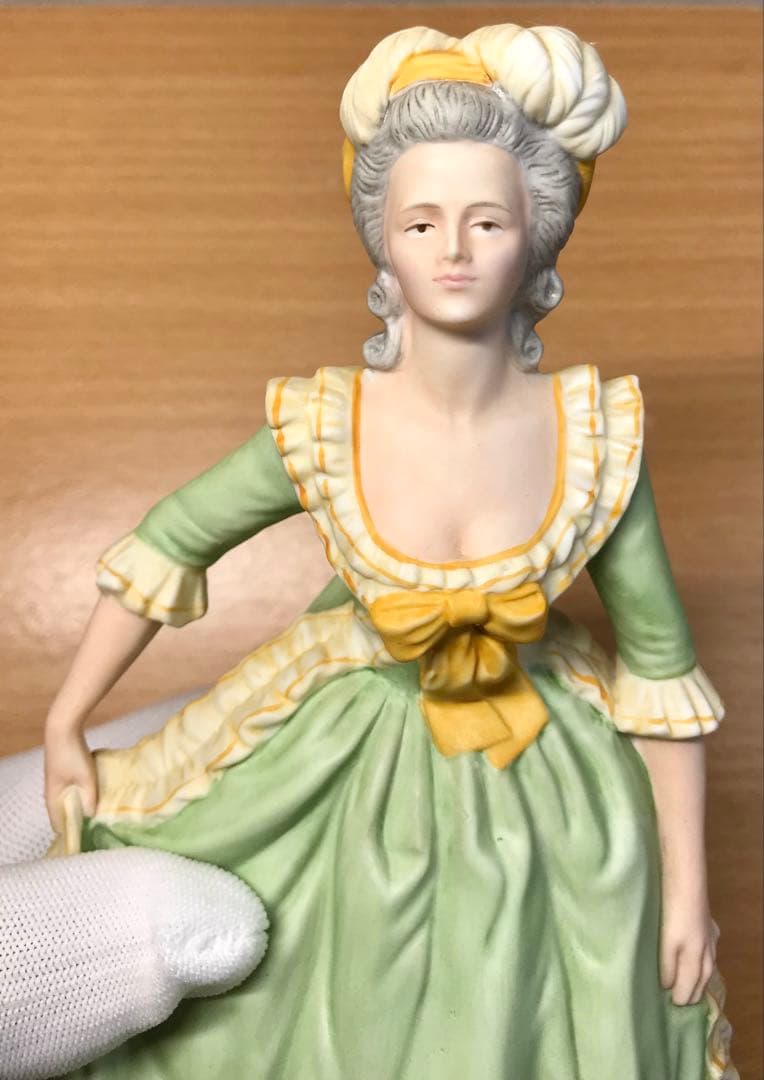 フランクリンポーセレン 陶器人形 王妃マリーアントワネット