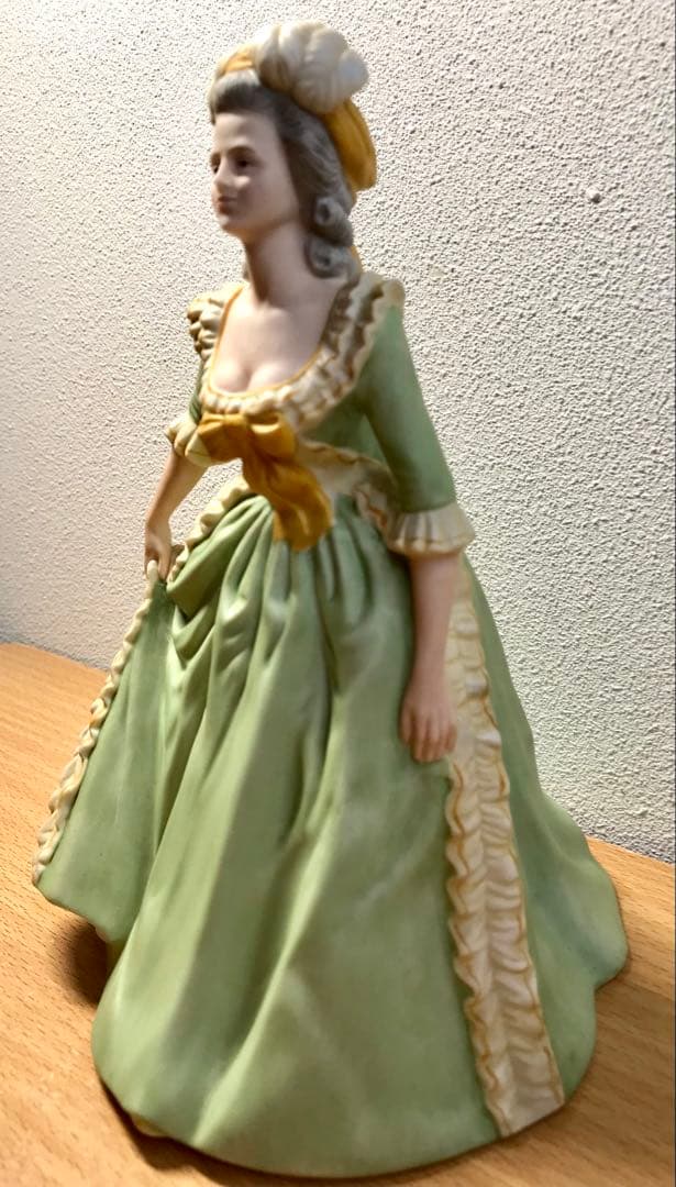 フランクリンポーセレン 陶器人形 王妃マリーアントワネット